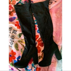 Thigh - high suede black boots 🌹❤️